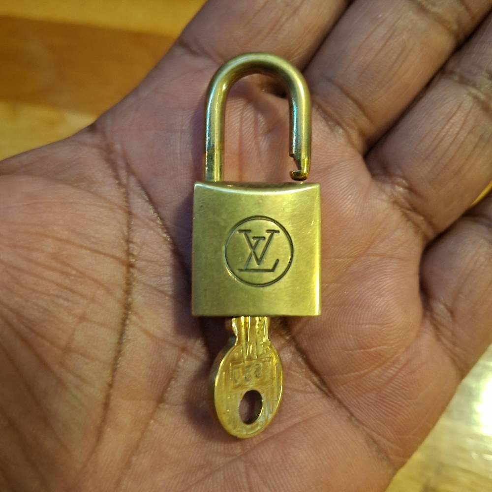 Rare Vintage Louis Vuitton Lock & Key #220 - Picture 6 of 8